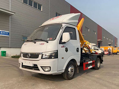 东风途逸勾臂垃圾车